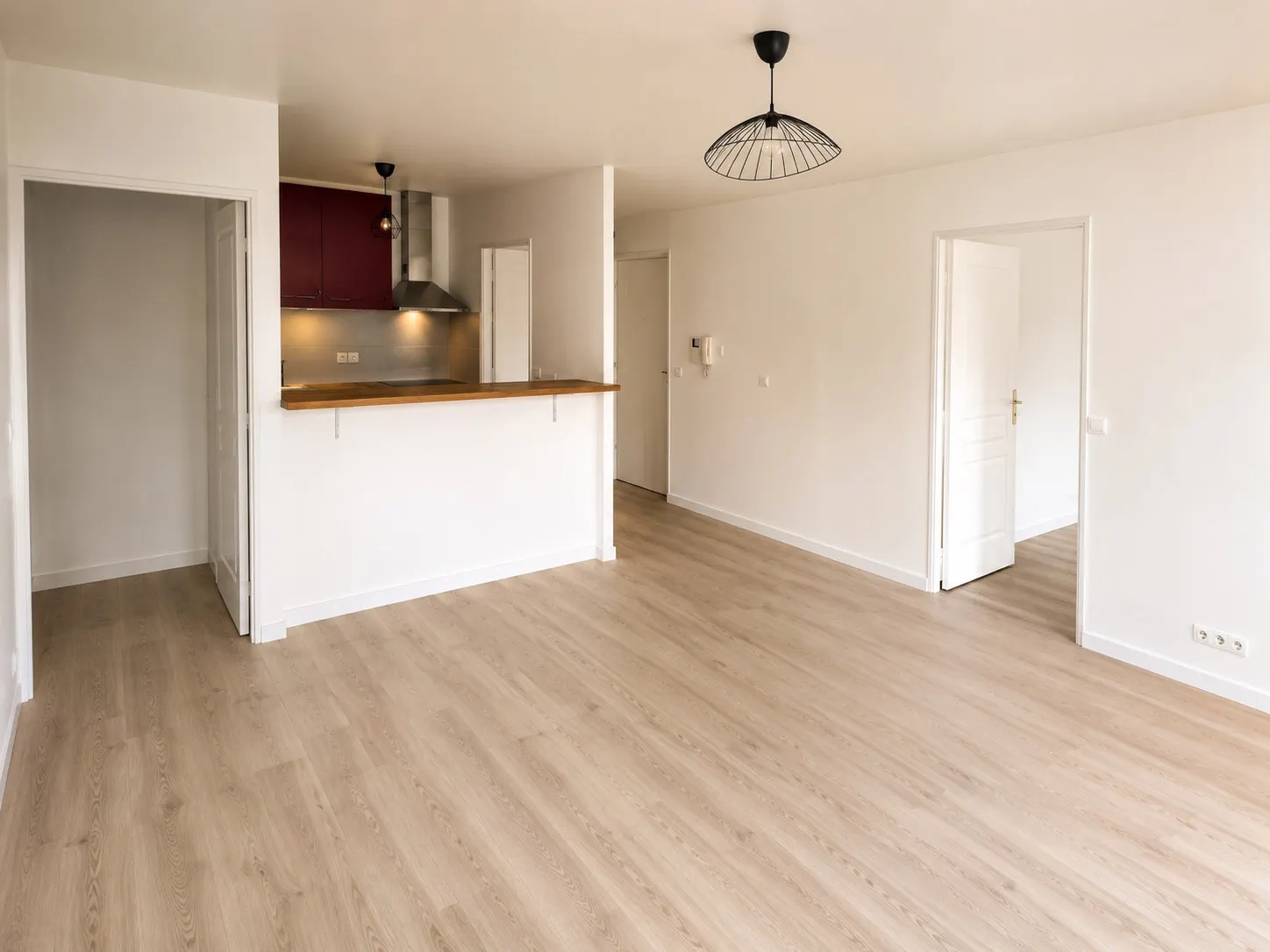 4 pièces entièrement rénové   72 m2
